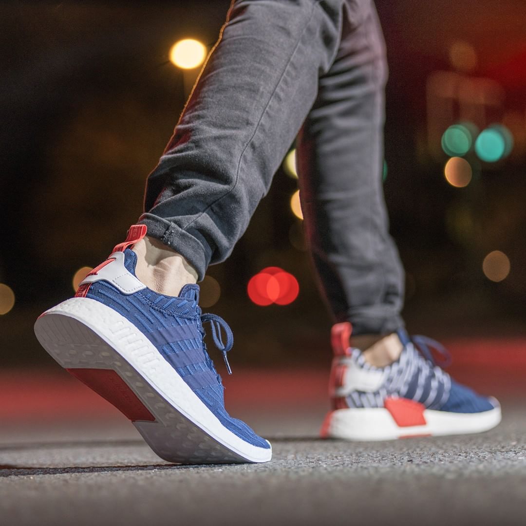 Adidas nmd r2 primeknit navy blue hotsell